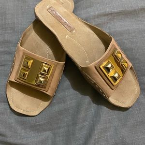BCBG LEATHER SANDAL